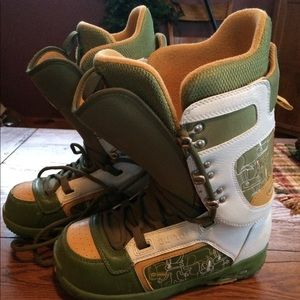 Like new Burton Snowboard boots